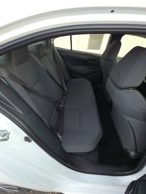 Used 2022 Toyota Corolla LE image 19
