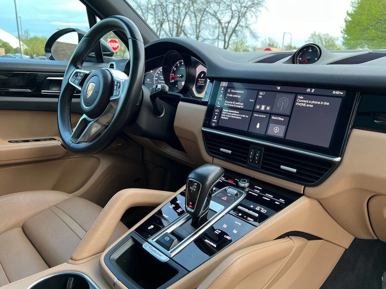 Used 2019 Porsche Cayenne image 40