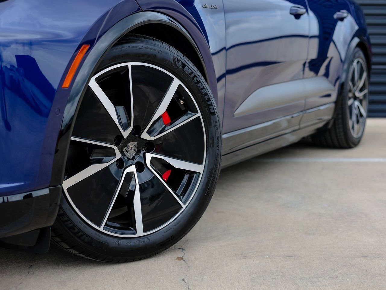 New 2025 Porsche Macan Turbo Electric image 12