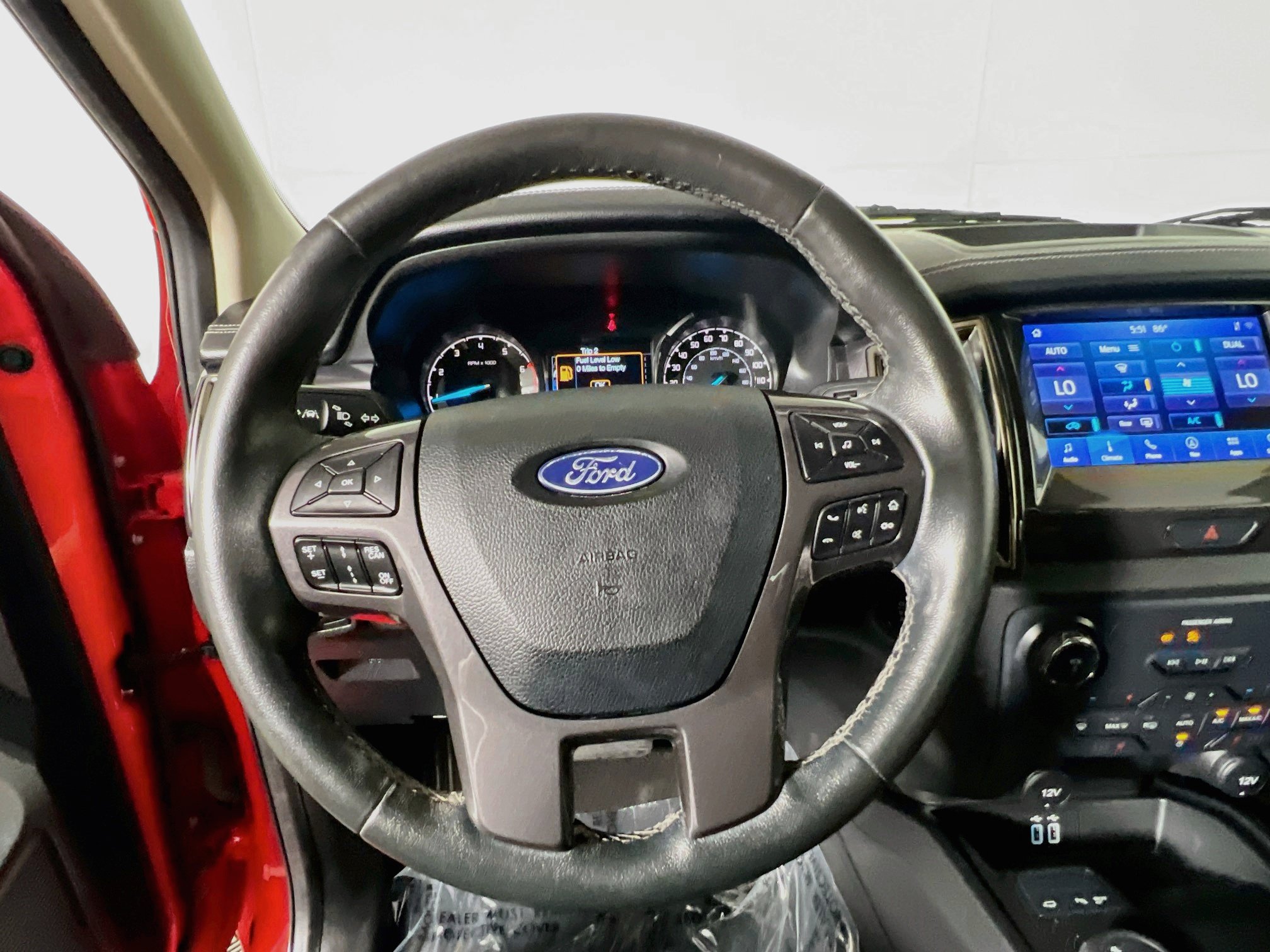 Used 2023 Ford Ranger Lariat w/ Technology Package AWD/4WD image 18