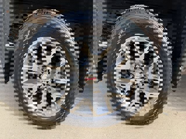 Used 2015 GMC Sierra 1500 SLT w/ All-Terrain Package image 9