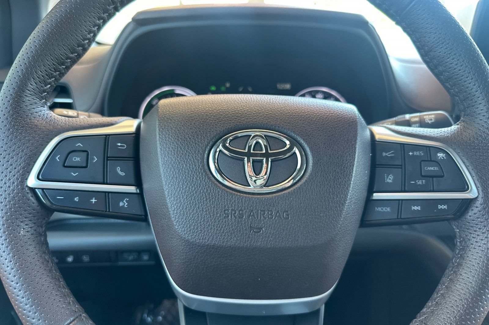 Certified 2023 Toyota Sienna Platinum FWD image 26