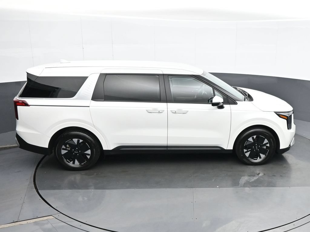Used 2026 Kia Carnival LXS FWD image 24