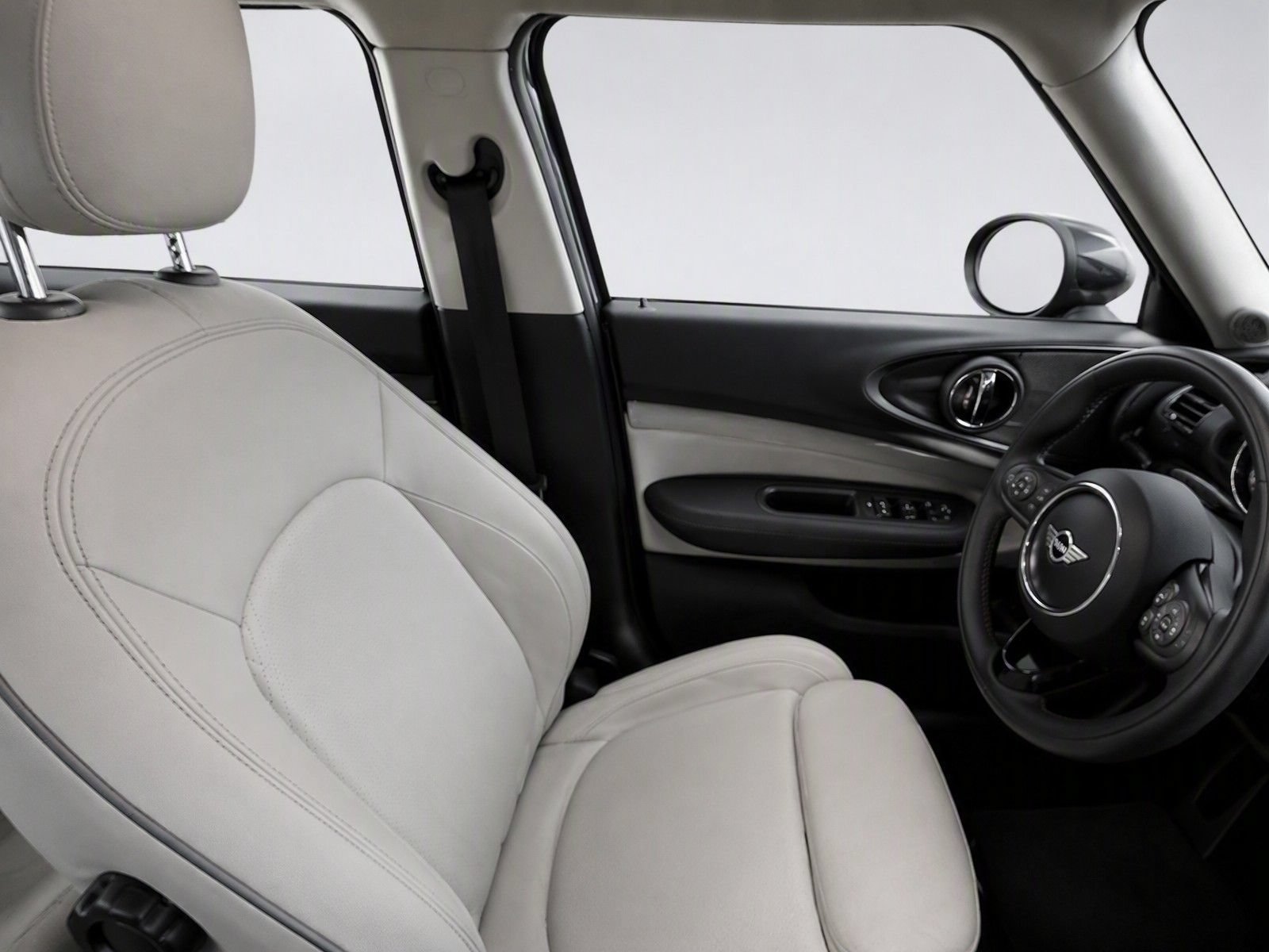 Used 2024 MINI Cooper Clubman S w/ Signature Upholstery Package FWD image 11