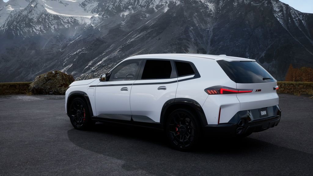 New 2026 BMW XM Label Red w/ M Driver's Package image 30