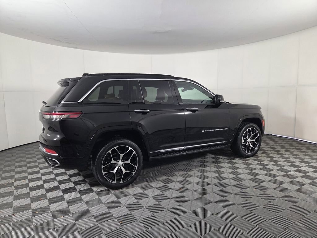 Certified 2024 Jeep Grand Cherokee Summit image 6