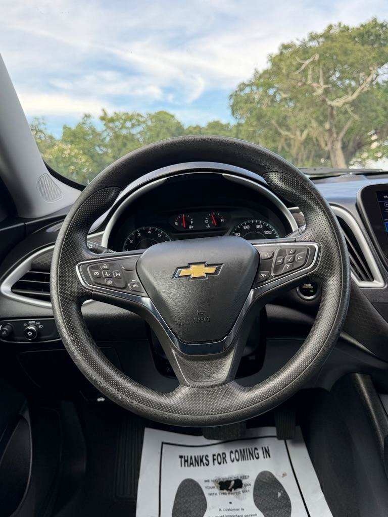 Used 2023 Chevrolet Malibu LT FWD image 19