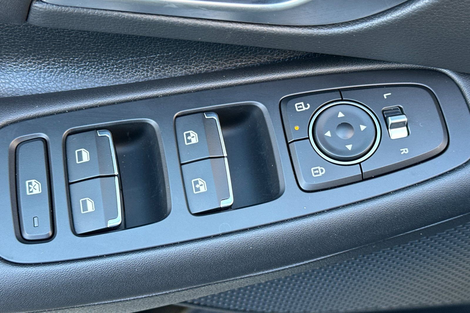 Certified 2025 Hyundai Sonata SEL image 12