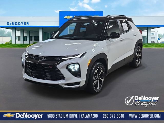 Used 2023 Chevrolet TrailBlazer RS w/ Sun and Liftgate Package image 1