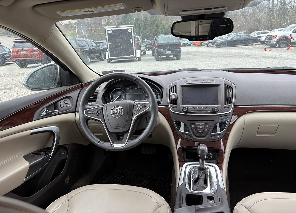 Used 2017 Buick Regal Sport Touring FWD image 5