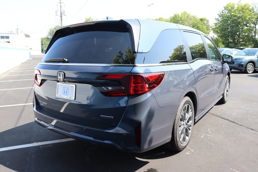 New 2026 Honda Odyssey Touring image 5