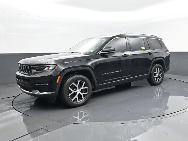 Used 2023 Jeep Grand Cherokee L Limited AWD/4WD image 2