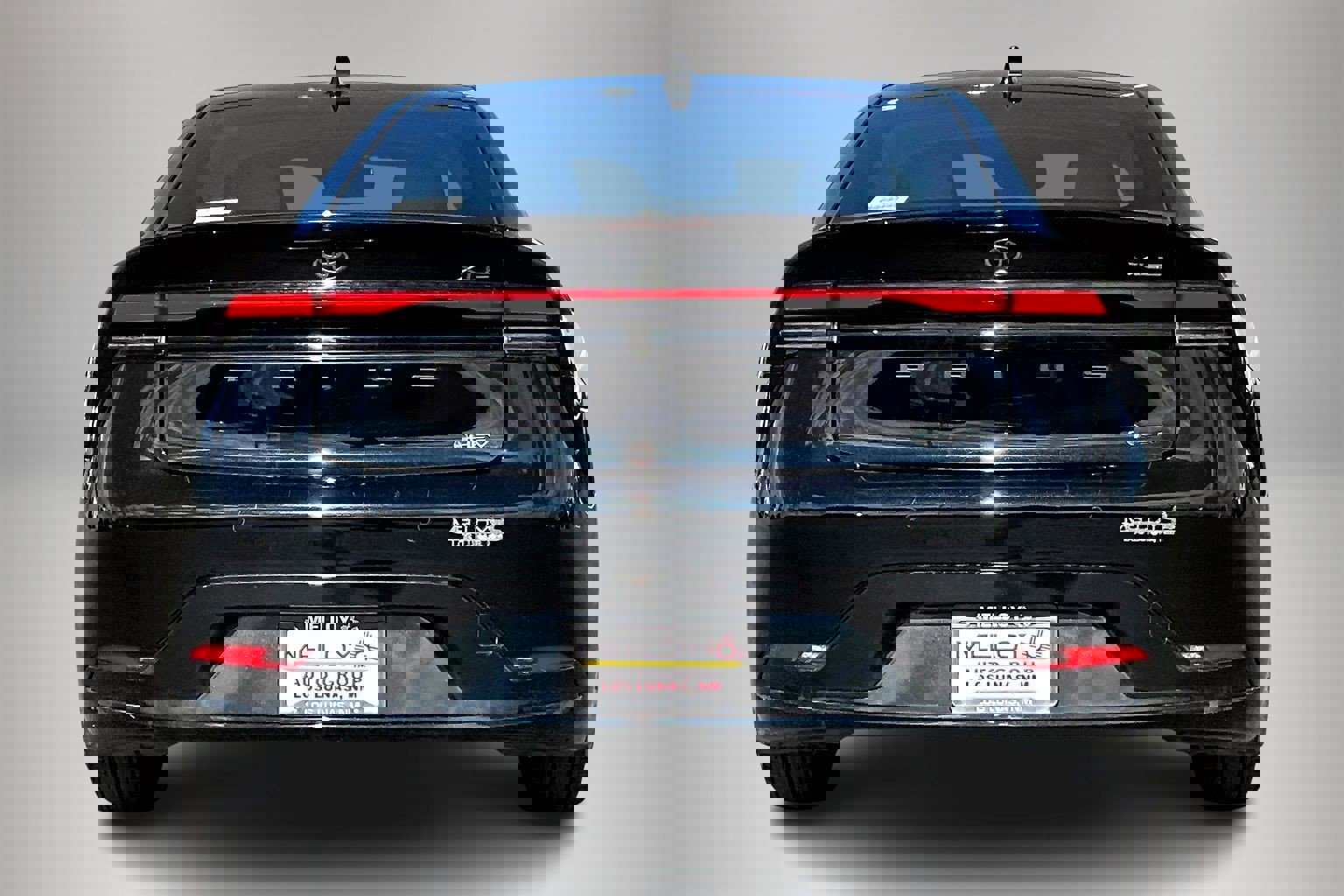 Used 2024 Toyota Prius XLE image 5