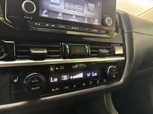 Used 2025 Nissan Pathfinder SV AWD/4WD image 28