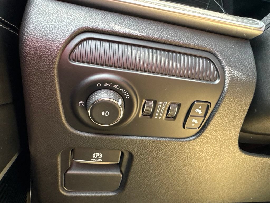 Used 2022 Jeep Wagoneer Series III w/ Convenience Group I AWD/4WD image 27