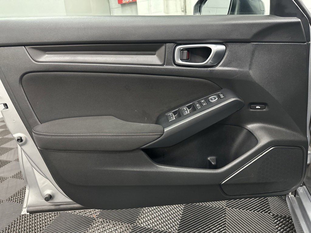 Used 2025 Honda Civic Sport image 17