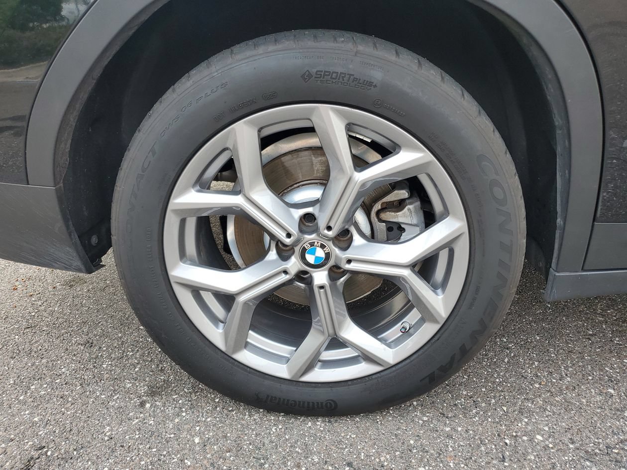 Used 2023 BMW X4 xDrive30i w/ Premium Package AWD/4WD image 5