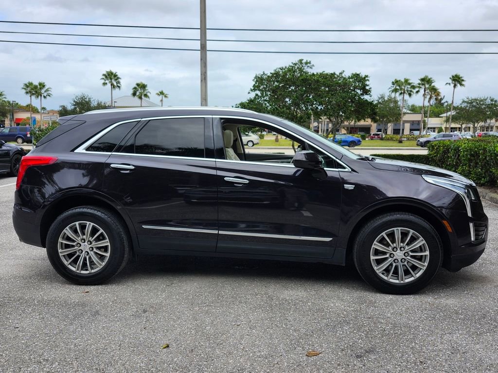 Used 2018 Cadillac XT5 Luxury w/ Driver Awareness Package image 15