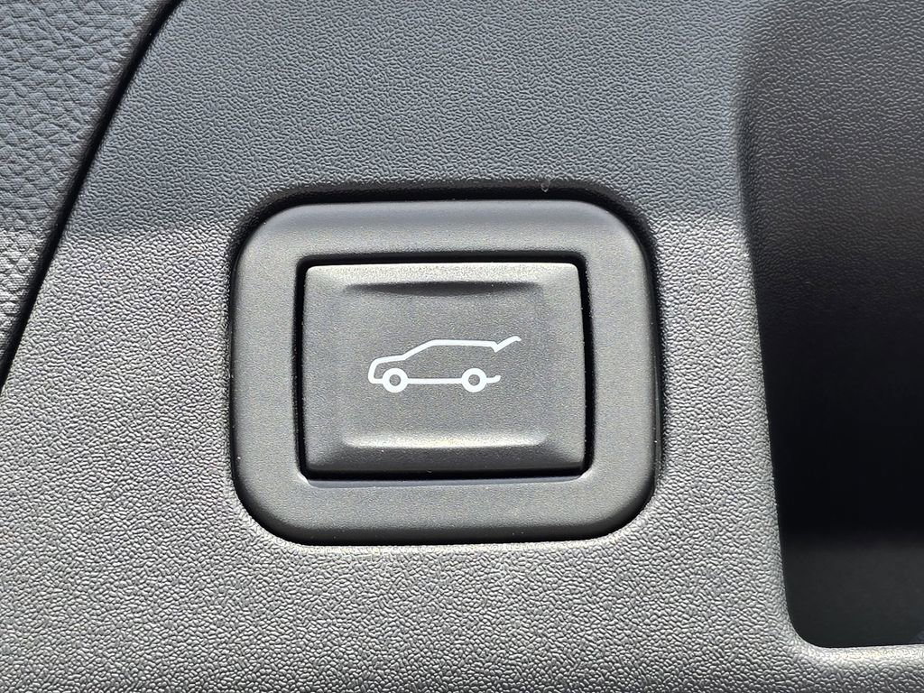 Certified 2024 Buick Envision Sport Touring AWD/4WD image 18