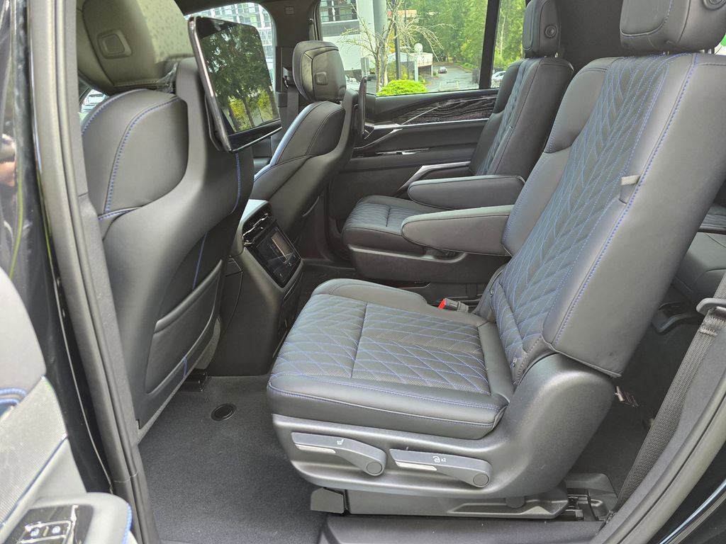 New 2026 Cadillac Escalade IQL Sport 1 image 18
