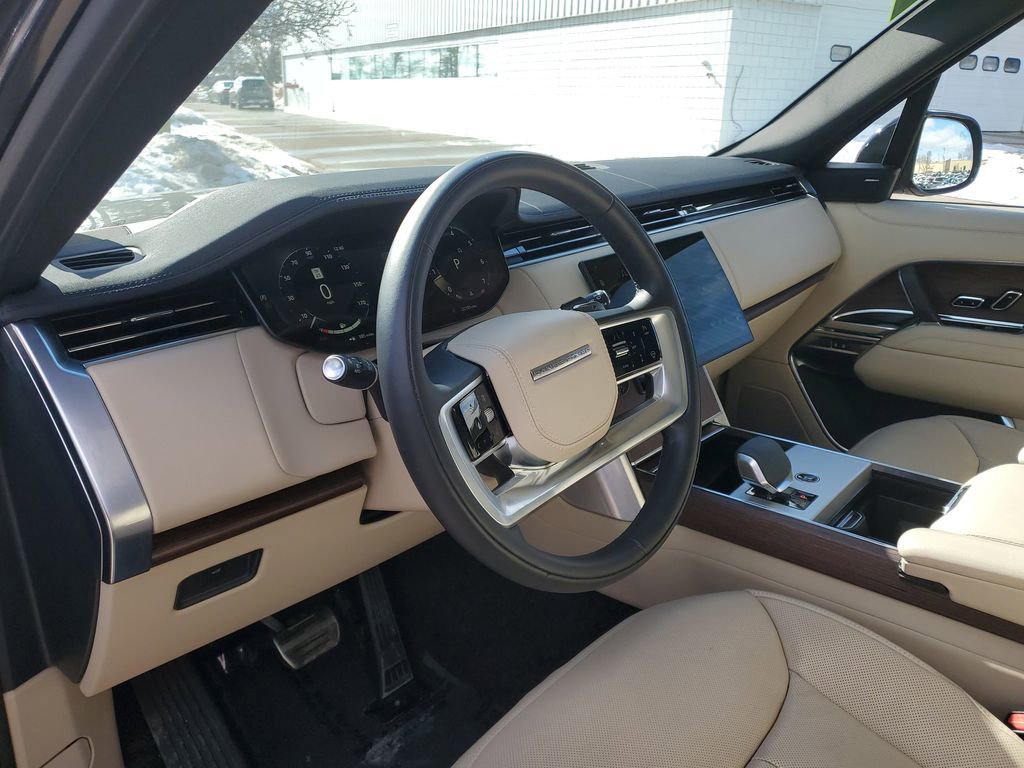 Used 2024 Land Rover Range Rover SE image 10
