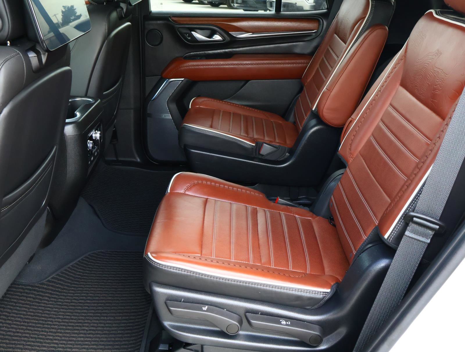 Used 2023 GMC Yukon Denali Ultimate image 24