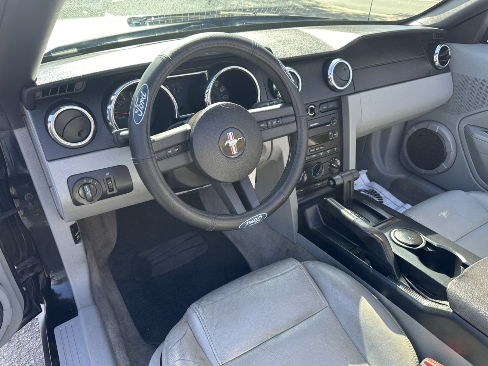 Used 2005 Ford Mustang Premium RWD image 16