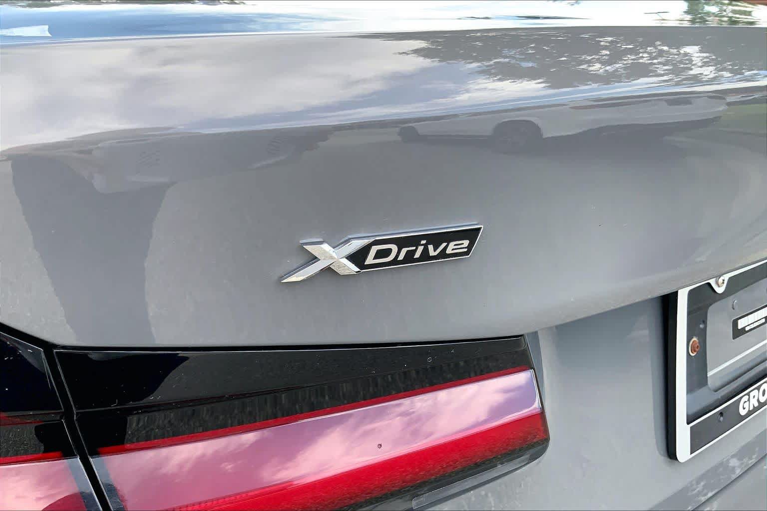 Used 2022 BMW 540i xDrive w/ M Sport Package AWD/4WD image 10