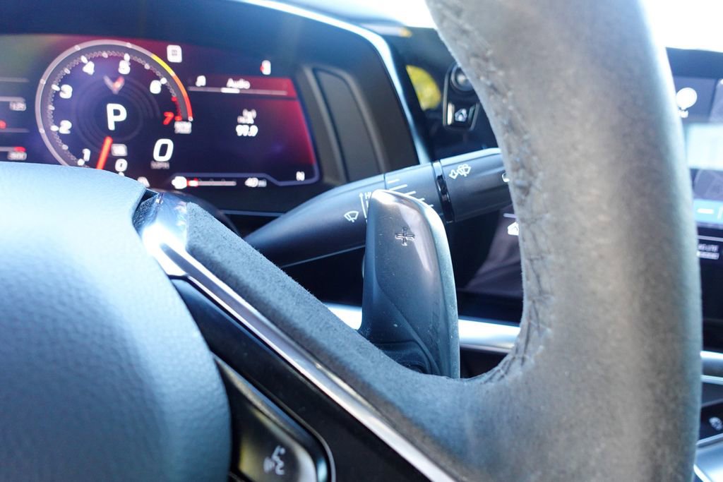 Used 2022 Chevrolet Corvette Stingray Coupe w/ Z51 Performance Package image 25