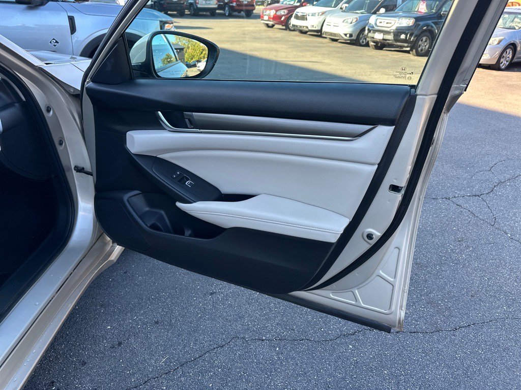 Used 2020 Honda Accord LX image 22