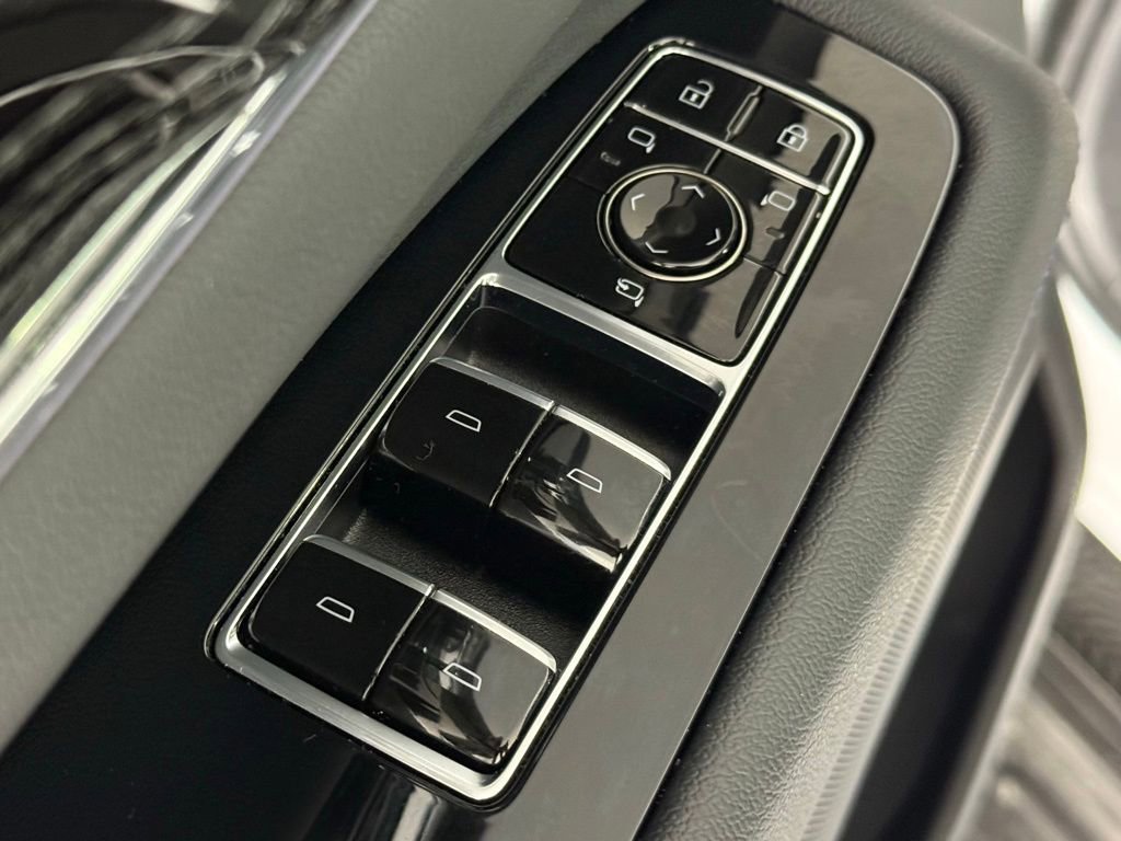 Used 2025 Cadillac Escalade IQ Luxury 1 image 28