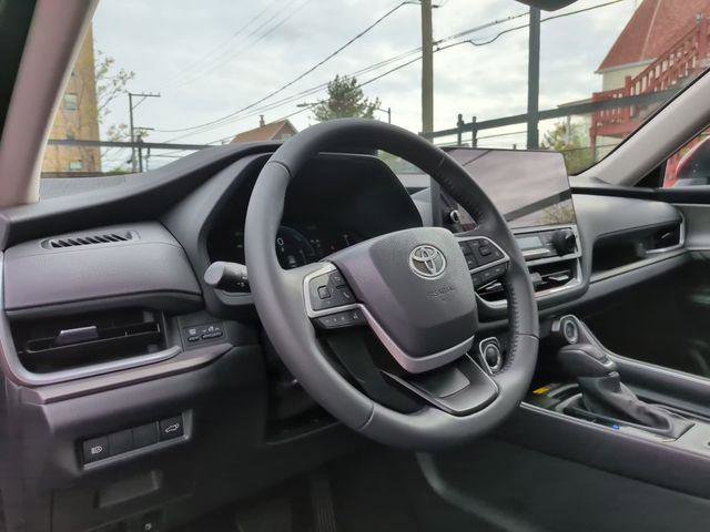 Certified 2025 Toyota Grand Highlander AWD Hybrid image 31