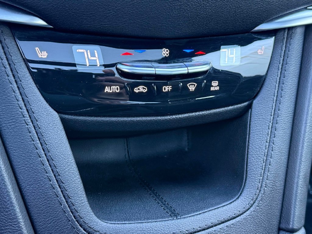 Certified 2025 Cadillac XT6 Luxury AWD/4WD image 27