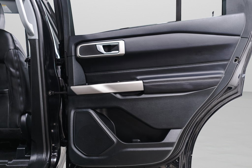 Used 2023 Ford Explorer XLT w/ Equipment Group 202A image 32