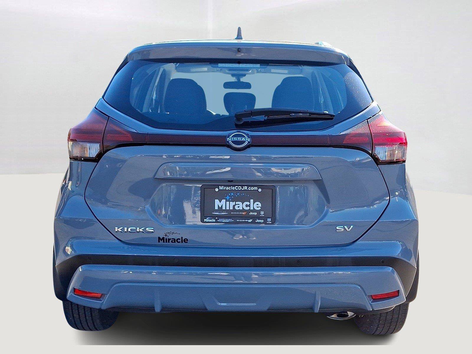 Used 2024 Nissan Kicks SV FWD image 5