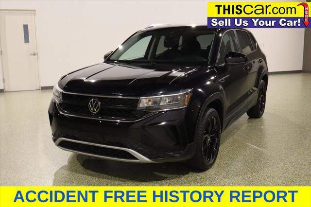 Used 2024 Volkswagen Taos SE FWD image 3