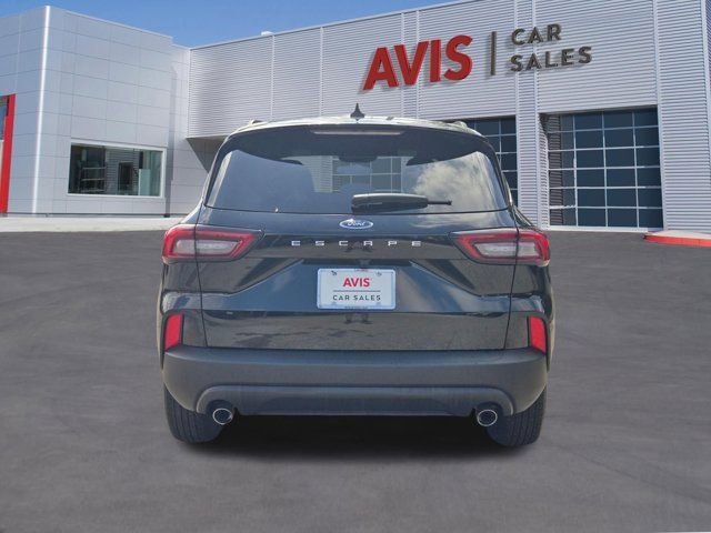 Used 2025 Ford Escape ST-Line FWD image 9
