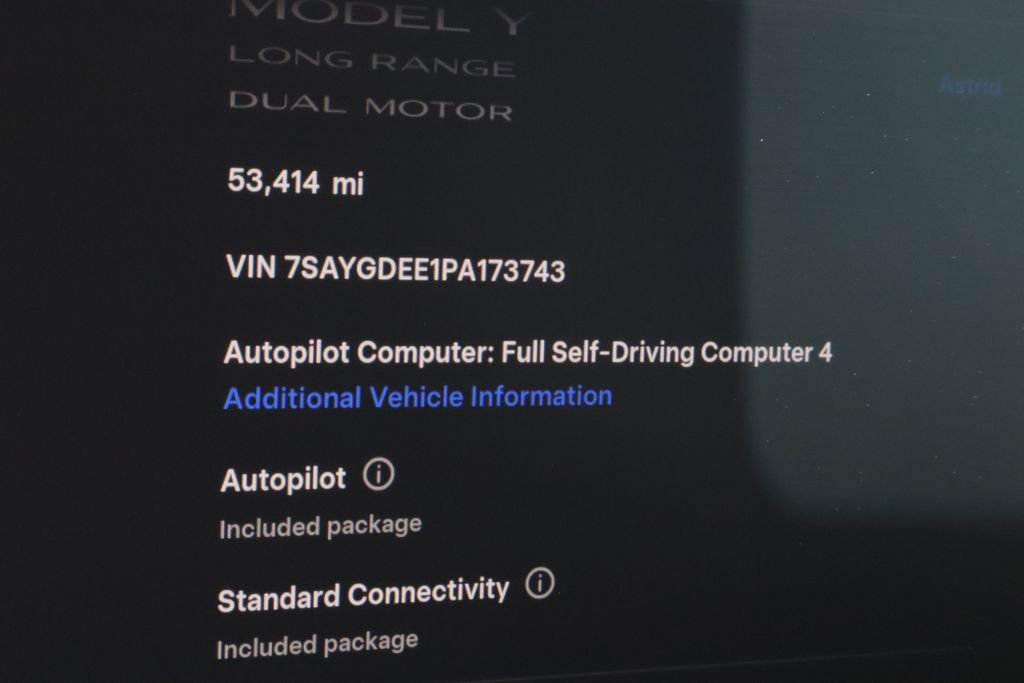 Used 2023 Tesla Model Y Long Range image 12