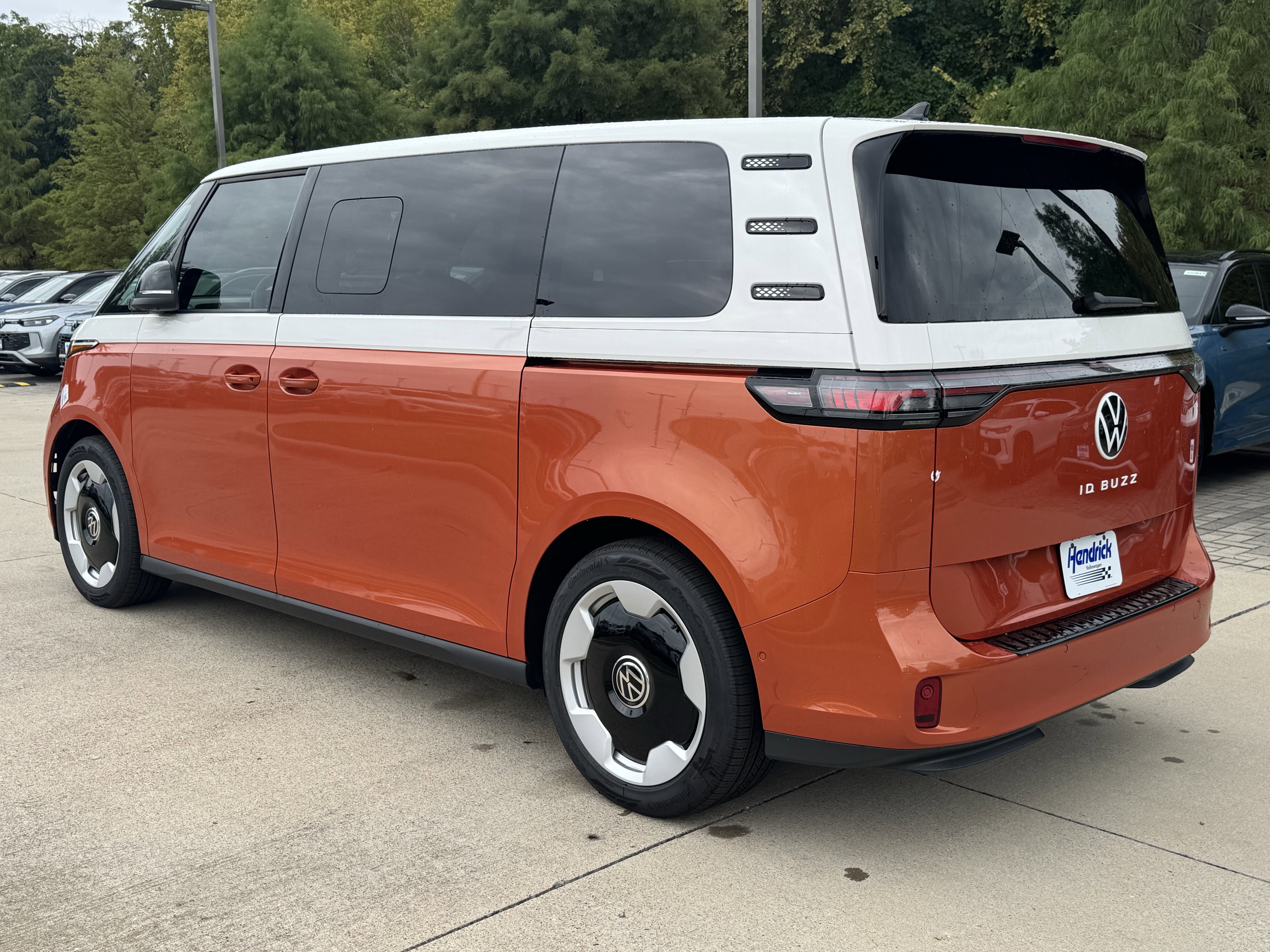 New 2025 Volkswagen ID. Buzz Pro S Plus image 3