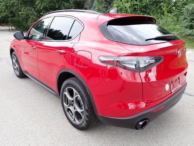 New 2025 Alfa Romeo Stelvio Sprint AWD/4WD image 3