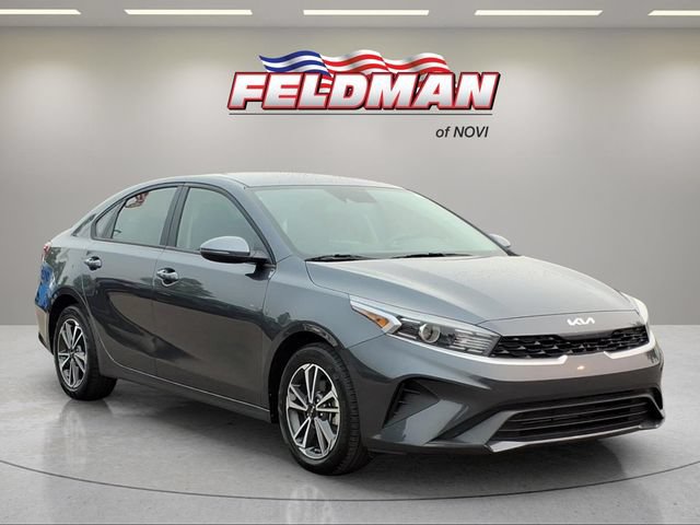 Used 2023 Kia Forte LXS w/ LXS Technology Package FWD image 8