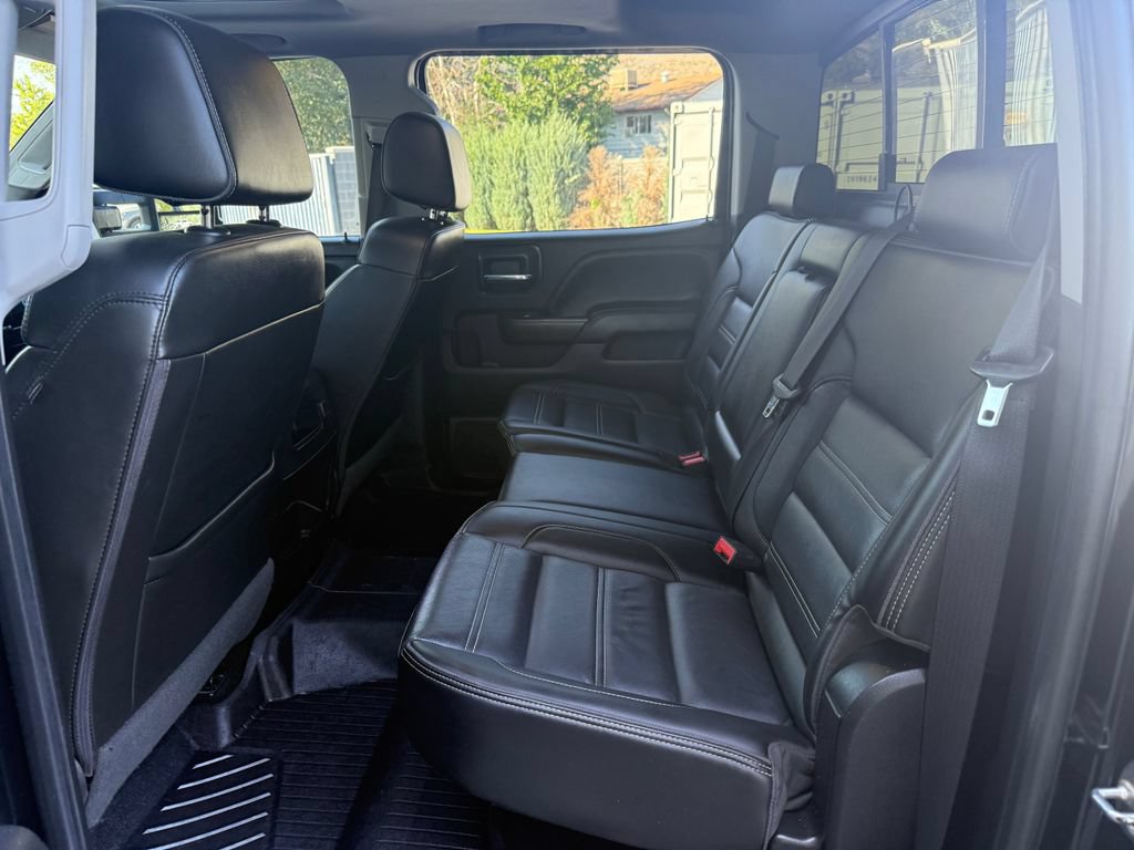 Used 2018 GMC Sierra 3500 Denali w/ Suspension Package, Off-Road AWD/4WD image 34
