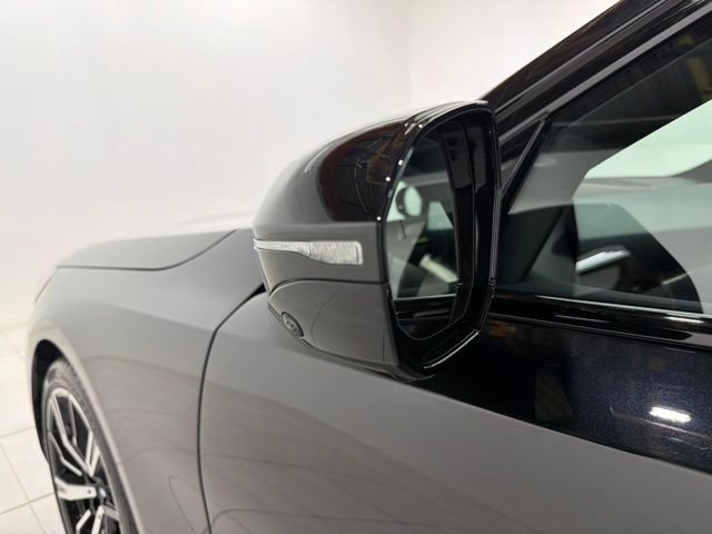 Certified 2024 BMW 530i xDrive w/ M Sport Package AWD/4WD image 9