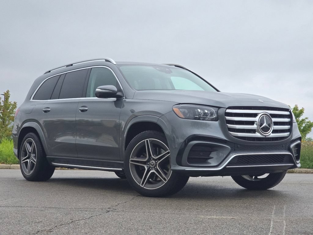 Used 2026 Mercedes-Benz GLS 450 4MATIC image 2