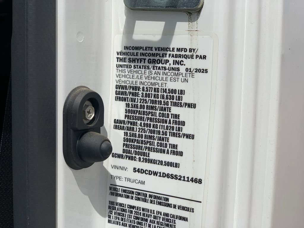 New 2025 Chevrolet Low Cab Forward image 32