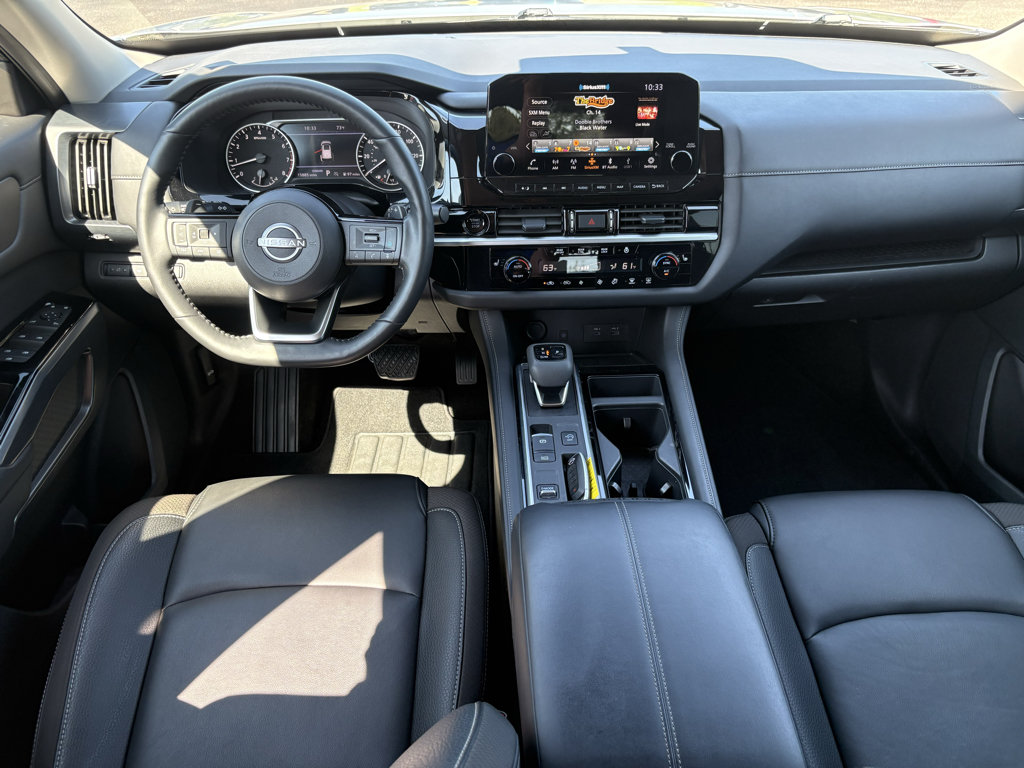 Used 2025 Nissan Pathfinder SL FWD image 24