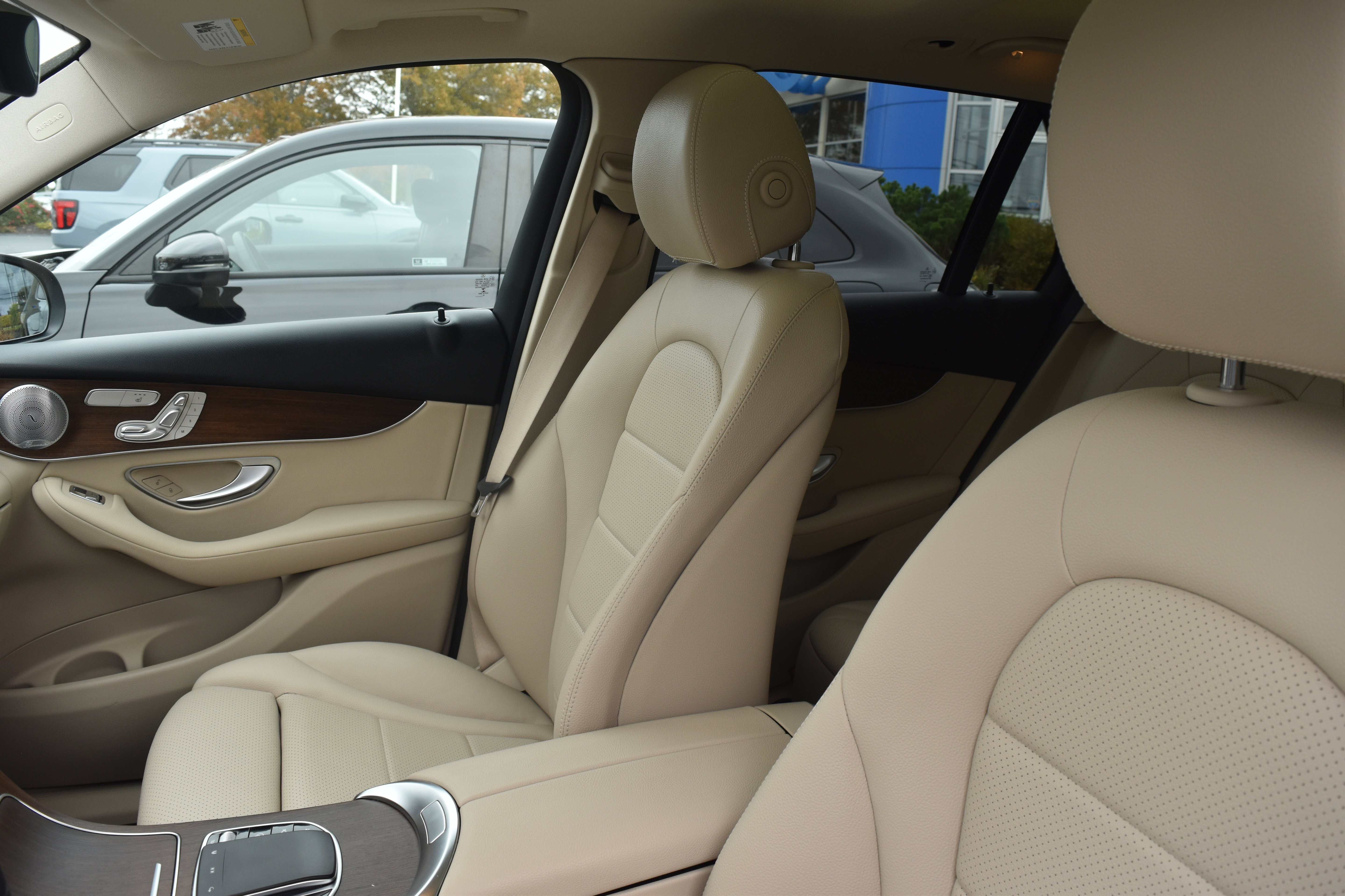 Used 2021 Mercedes-Benz GLC 300 4MATIC image 13