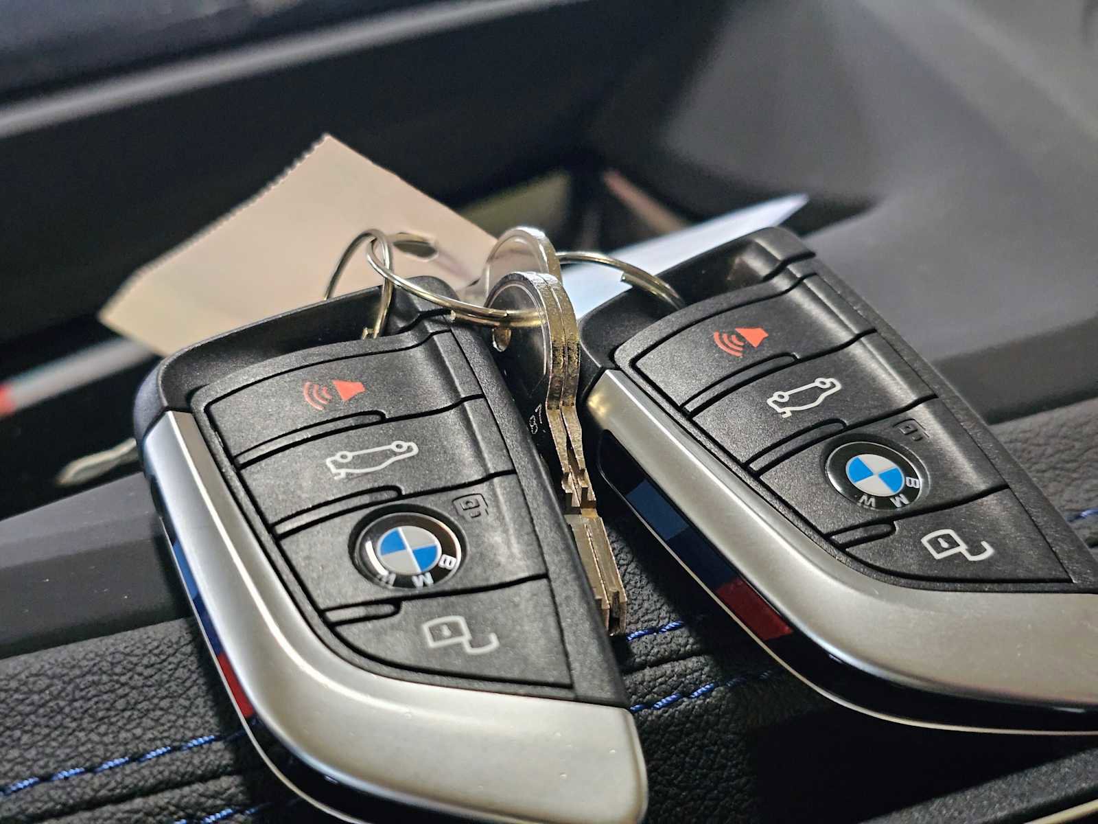 Used 2024 BMW 330e xDrive w/ Premium Package AWD/4WD image 44