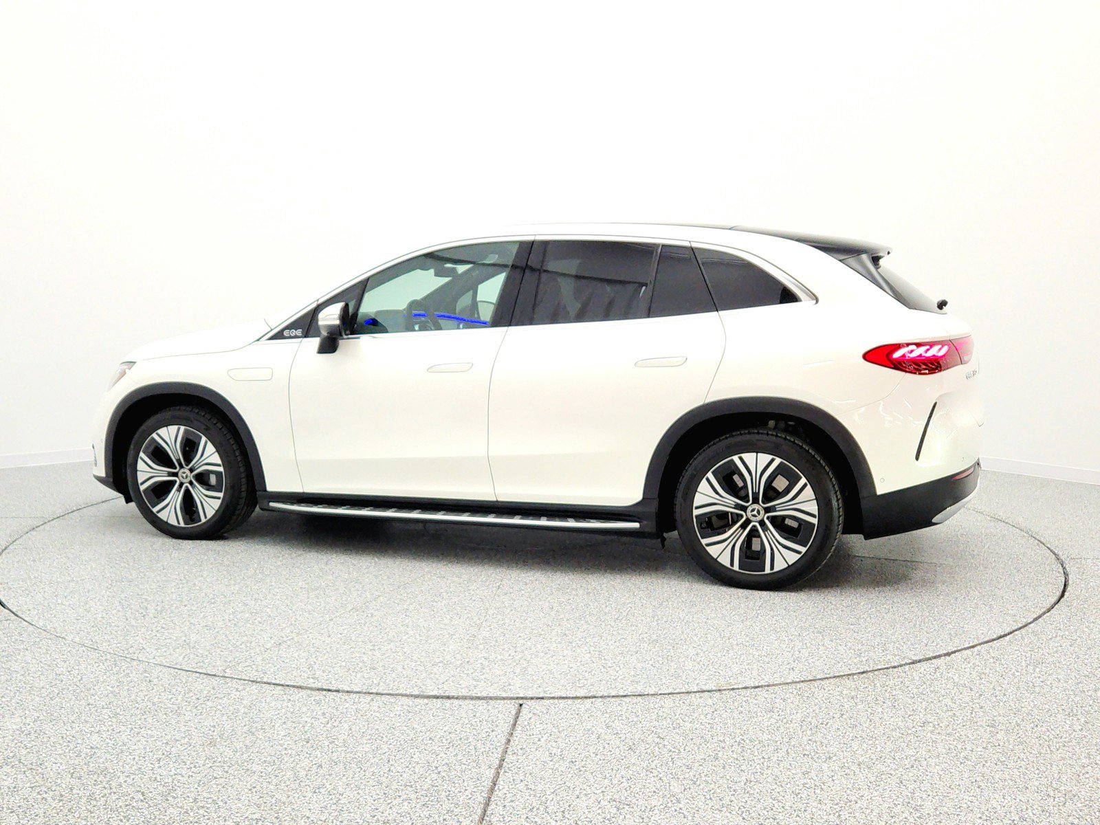 Used 2023 Mercedes-Benz EQE 350+ 4MATIC SUV image 8