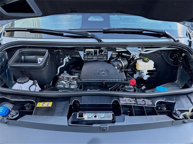 Used 2025 Mercedes-Benz Sprinter 144 Cargo image 31